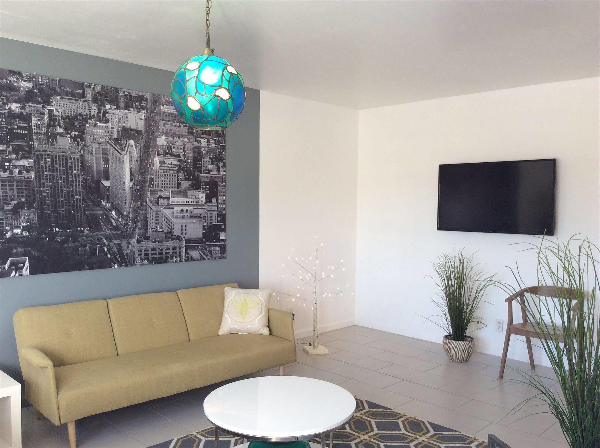 Modern Downtown Condo Palm Springs Exterior photo