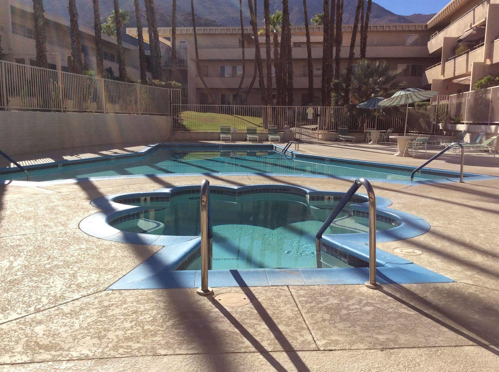 Modern Downtown Condo Palm Springs Exterior photo